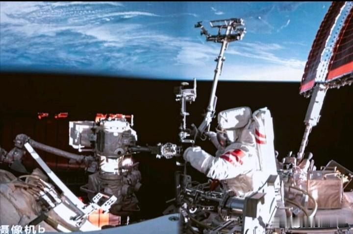 航天员出舱直面地球有多破防？亲眼见过宇宙才懂人类的渺小。
 
2026年5月29