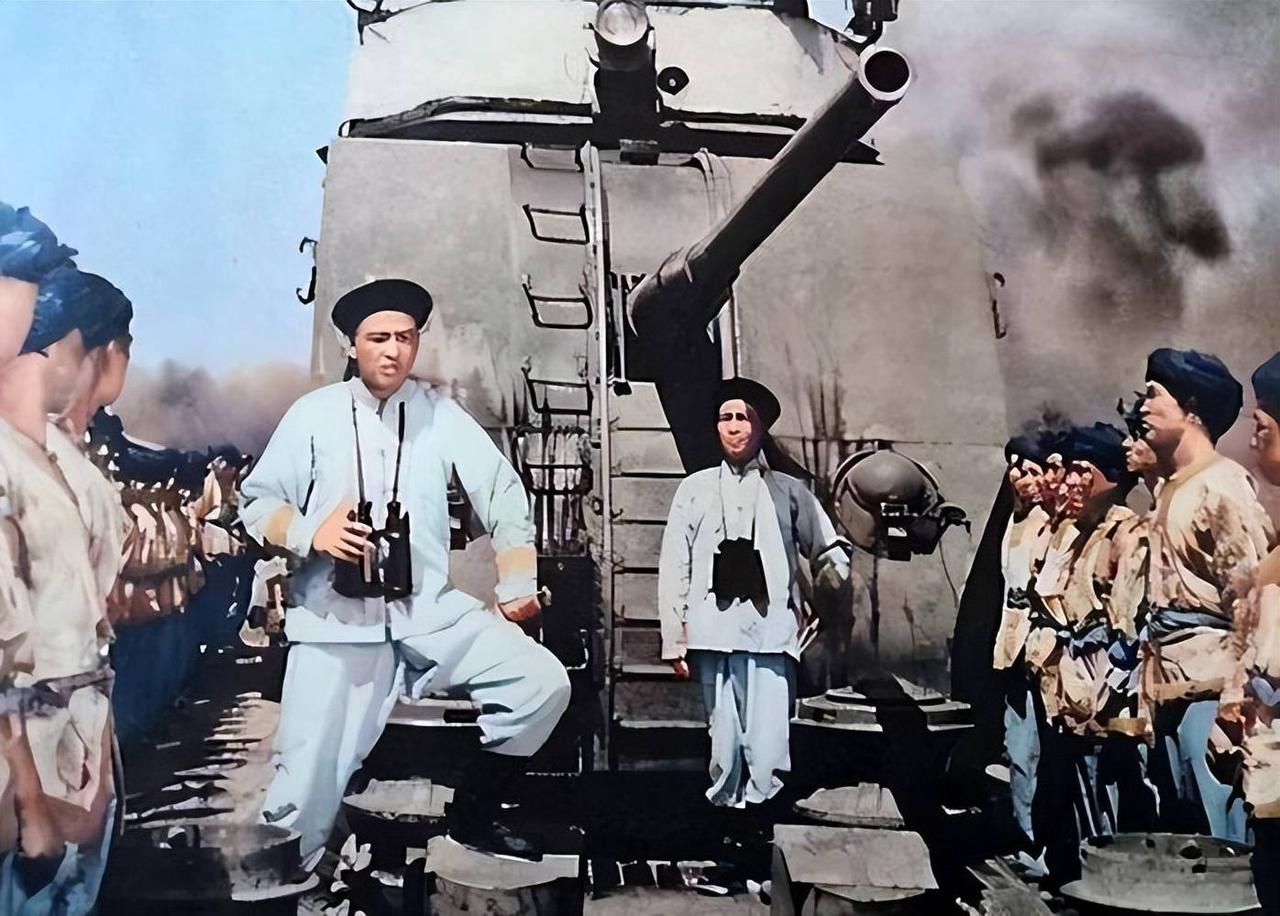 别光盯着东京看了，现在的当务之急，是把枪口调转回来，对准我们自己的军火库！历史早