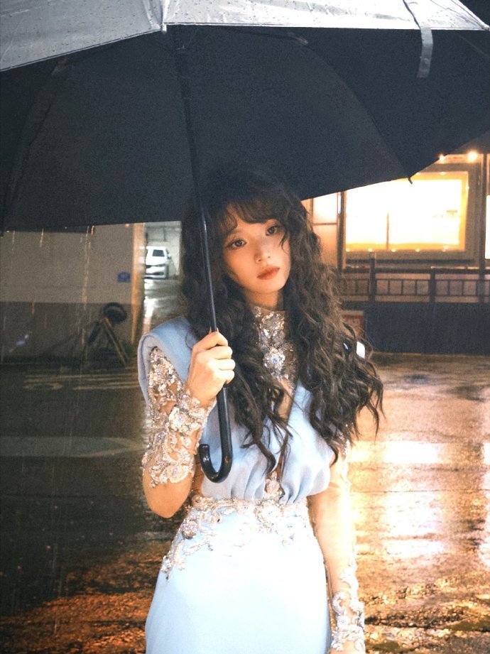 漫目花海诗意悠然，田曦薇甜美柔和，沉浸式邂逅莫奈笔下的浪漫景致，温柔治愈田曦薇闯
