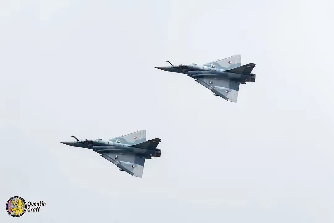 法国完成对乌克兰飞行员和工程师的幻影2000-5F培训圆满结束，飞机交付将于一月