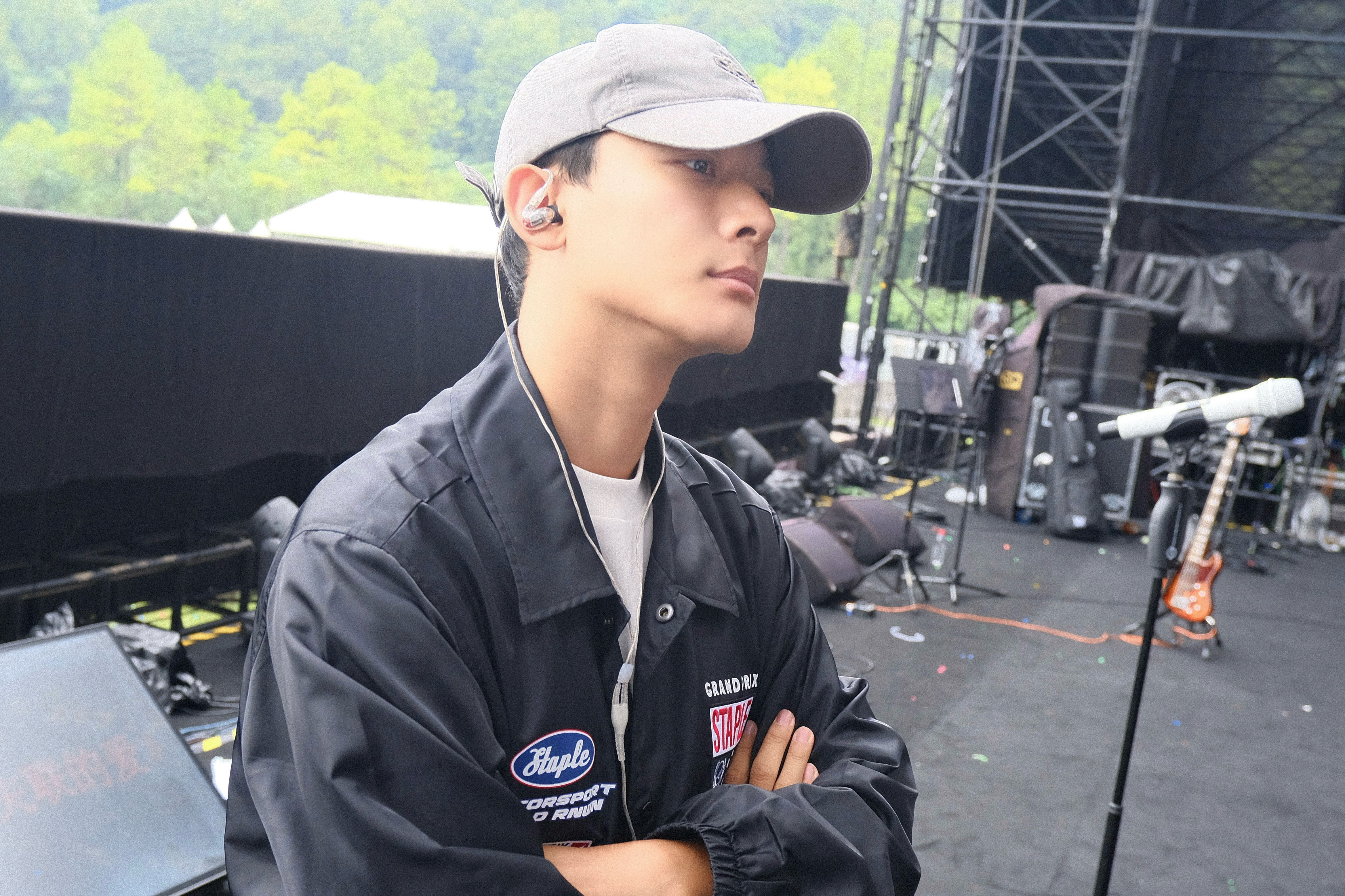 张晚意没有经纪公司 大学刚毕业就打官司解约，跑了八年龙套才站到观众面前[可怜]张