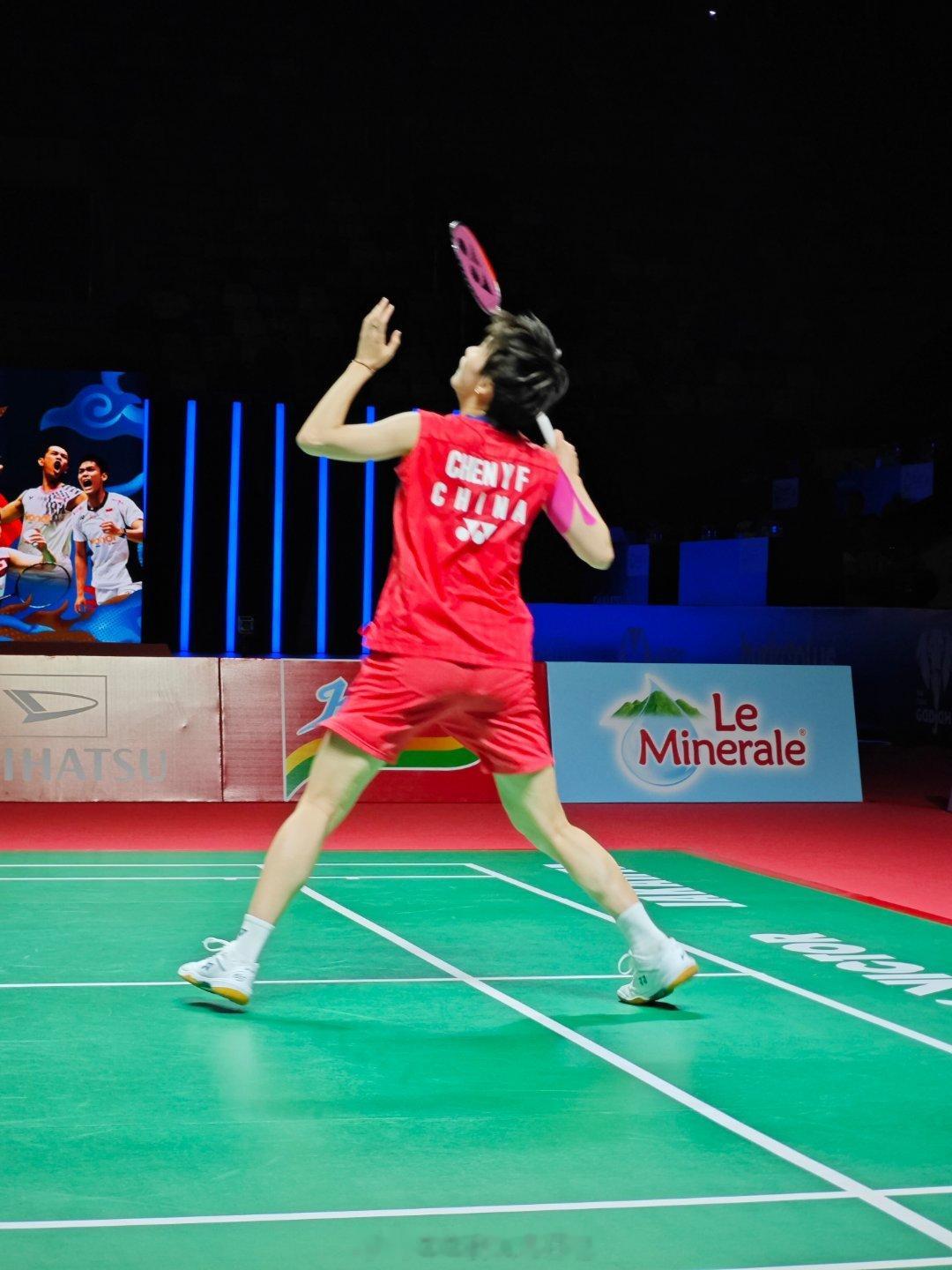 女单 半决赛 陈雨菲(1) 21-15 24-22 奥原希望恭喜陈雨菲晋级决赛！