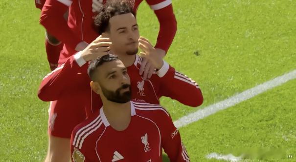 9球追平杰拉德，萨拉赫成队史英超对埃弗顿进球最多的球员英超第33轮，利物浦客场对