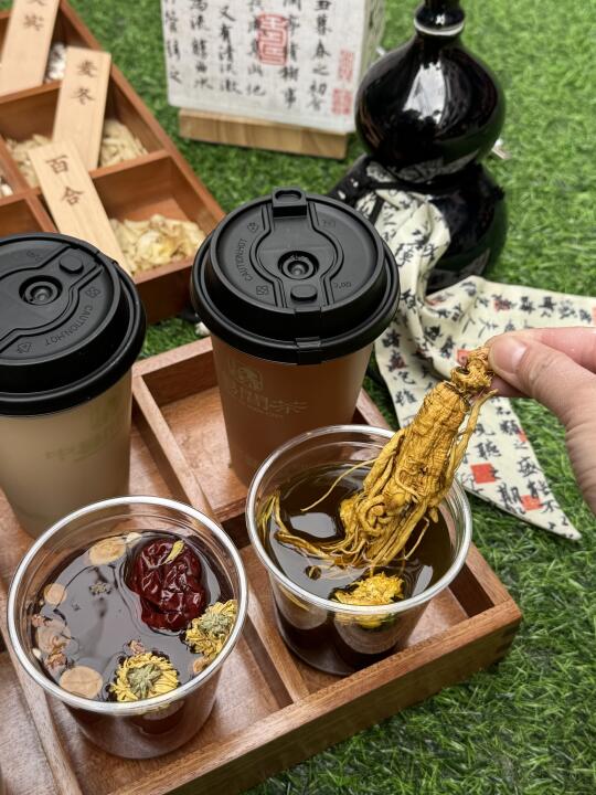 我很少用震撼来形容一杯茶饮…