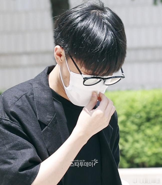 文泰一承认强奸从郑俊英聊天室事件到文泰一轮奸案，韩国娱乐圈的性犯罪问题屡禁不止。