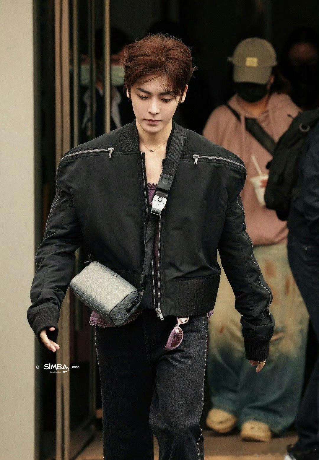 侯明昊、田嘉瑞今日综艺上班饭拍谁赢了 ​​​