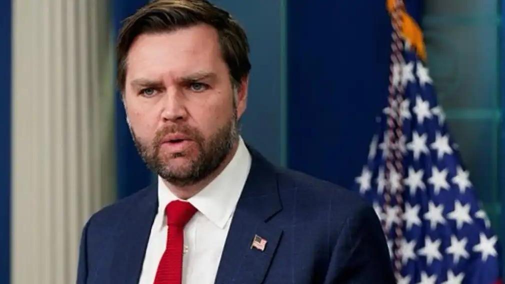 2025年12月美国批准了一笔历史金额最大超过111亿美元的对台军售。12月26