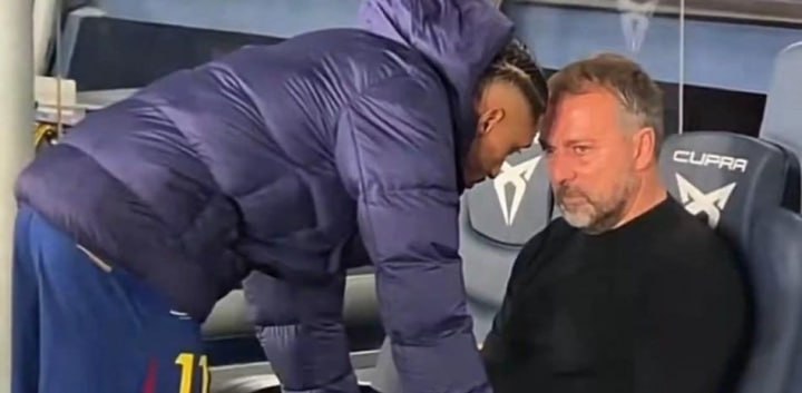 弗里克赢球赛后不开心，是因为对比赛判罚非常生气西甲第14轮，巴萨3-1战胜阿拉维