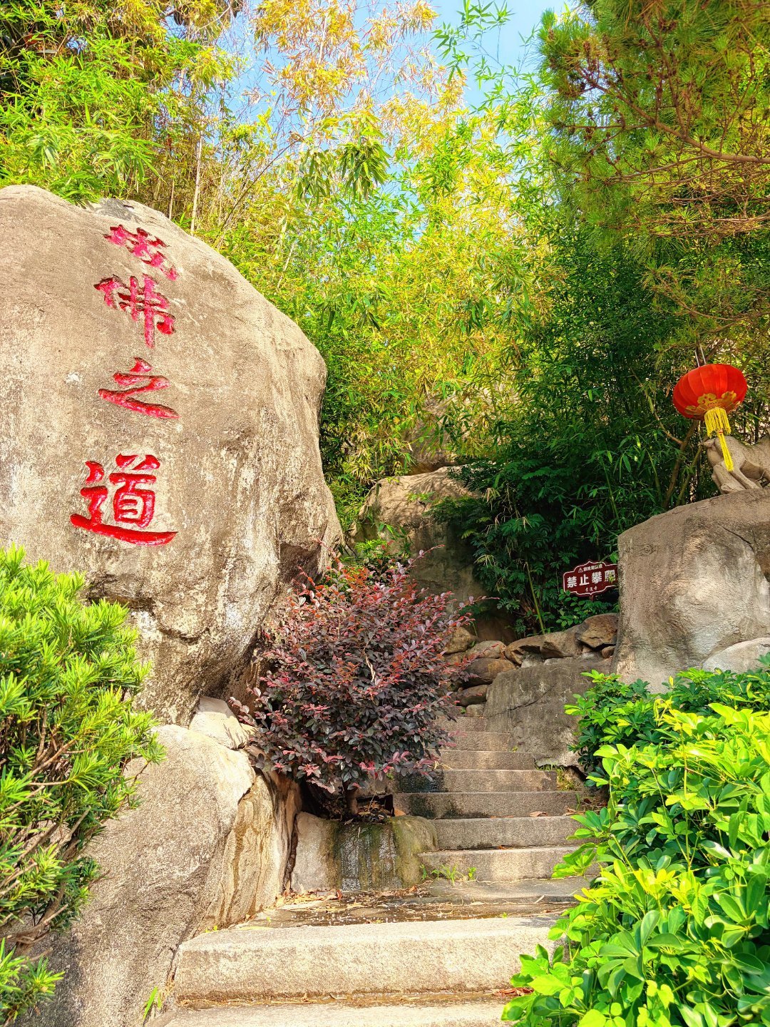 泉州青莲寺｜半海半禅，藏在刺桐城东的千年总说泉州是半城烟火半城仙在喧闹古城之外浔