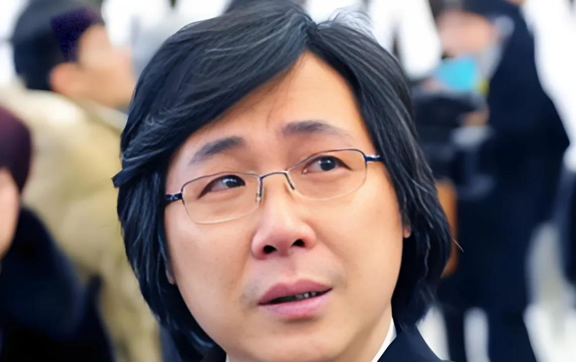 1988年，廖昌永上大学时，寝室有人失了钱，所有人都怀疑是廖昌永。廖昌永恼不过打