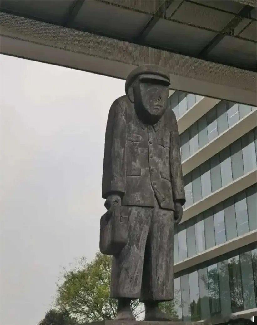 阿里巴巴集团的雕塑，有什么特殊含义？ ​​​