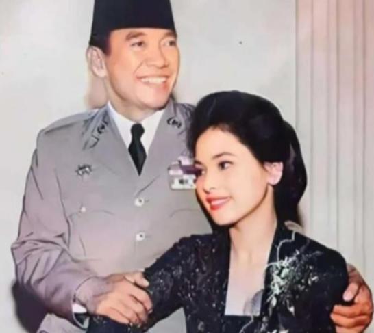 1959年，印尼总统苏加诺秘密访日，日本人知道他好色，专门为他安排了一名19岁的