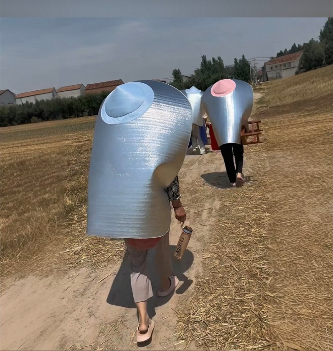 现在防晒帽都已经发展成这样了？直接升级成防晒斗篷！ 