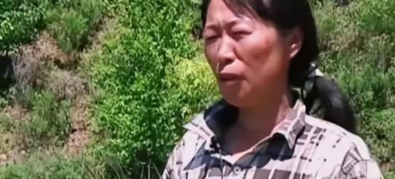 2006年，黑龙江一女子睡觉时，一条大蛇钻进了她的被窝，女子心软没把它赶走，谁知