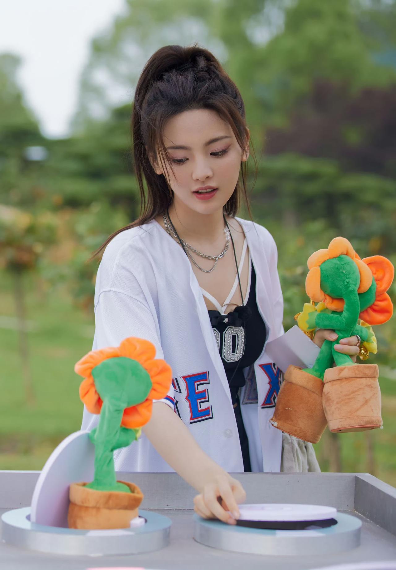 杨超越什么样的女生让人一见难忘?