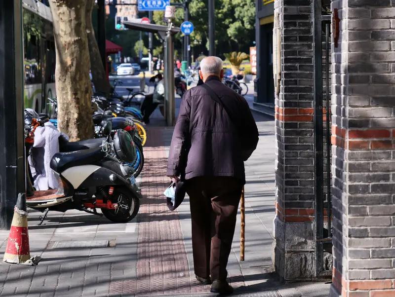 岁月带给你哪些感触感觉自己老了。有些事情力不从心。想念逝去的父母。愿他们在天堂过