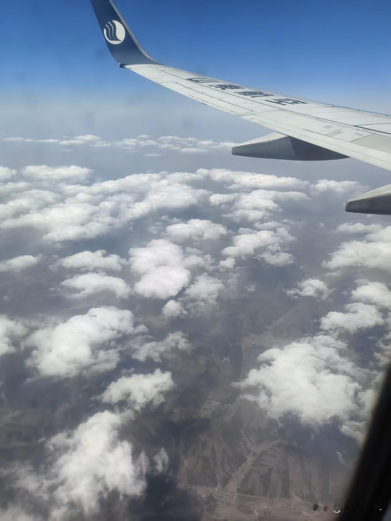 桦甸婚礼见闻录（一）

去吉林桦甸参妹妹女儿的婚礼，这是我人生头一回坐飞机，没往