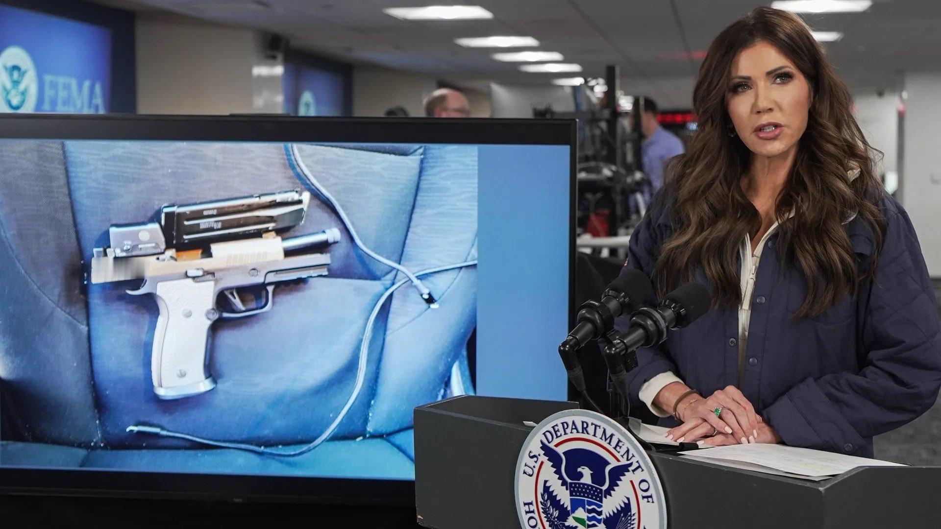 美国步枪协会谴责司法部长帕姆·邦迪！邦迪表示：昨天被打死的普雷蒂携带枪支，因此不