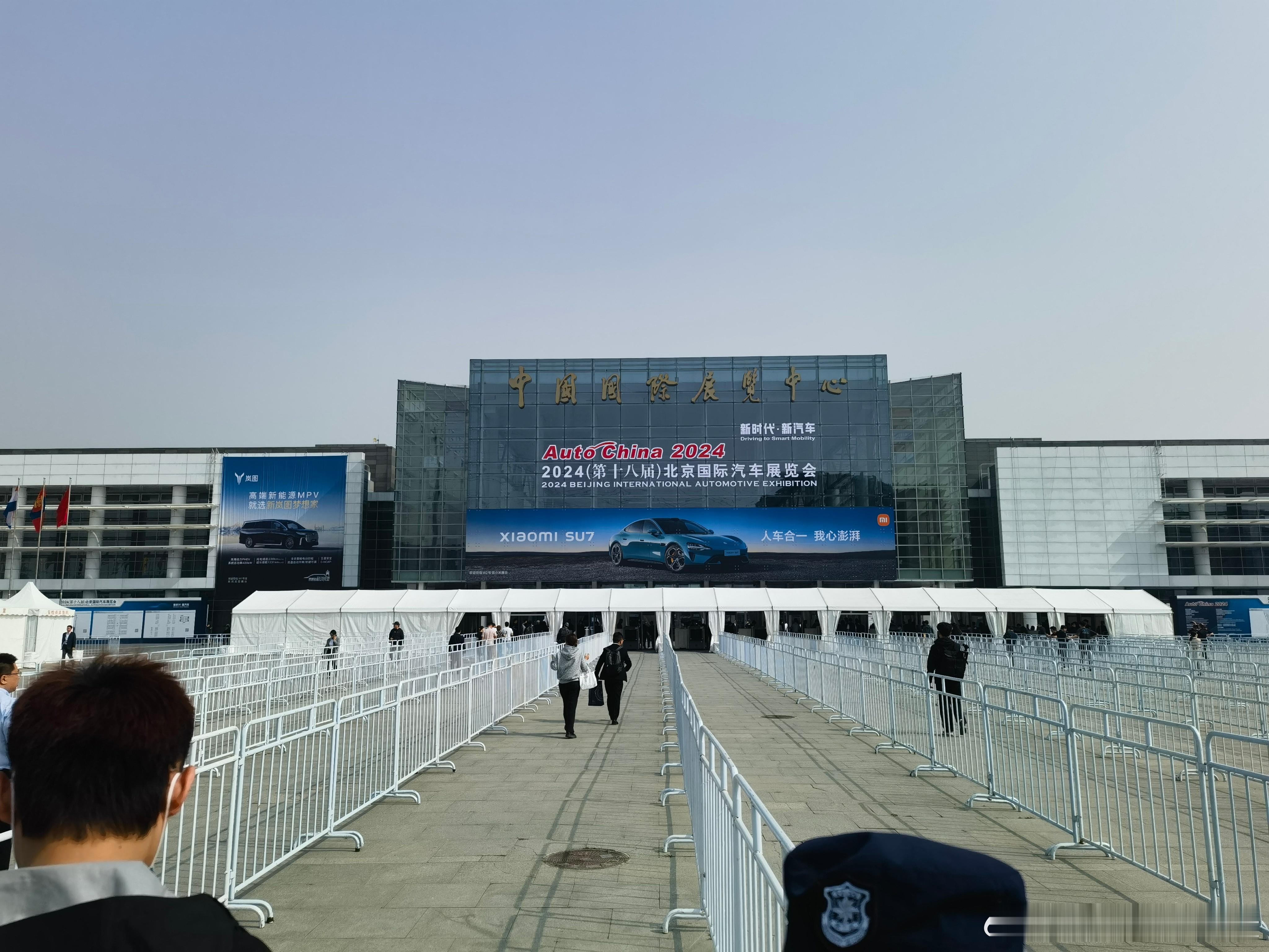 小小一个北京车展，给我累瘫在家里两天了…是又困又累，一直缓不过来[二哈][二哈]