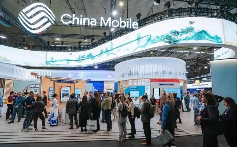 退休金明年可能还要涨，对那些挣得少的，挺好，数字货币快来了吧，以后用手机付钱，更