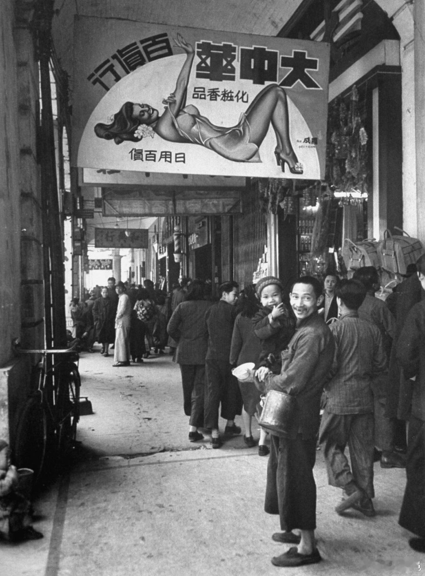 我們的祖輩都經歷過抗戰，都了解日軍鐵蹄踐踏神州山河所經歷的苦難。近八十年過去了，