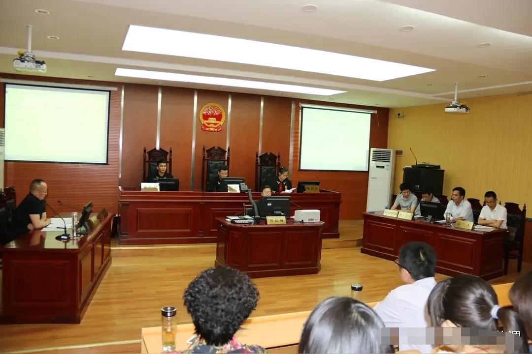 广西姑娘小雅怎么也想不到，一顿夜宵换来的缘分，最后是一张法院判决书。

认识黄某