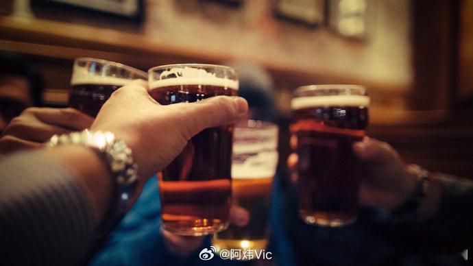 【杭州酒局事件受害方入院时一度昏迷】杭州酒局知情人称女生求助无果反抗8月18日，