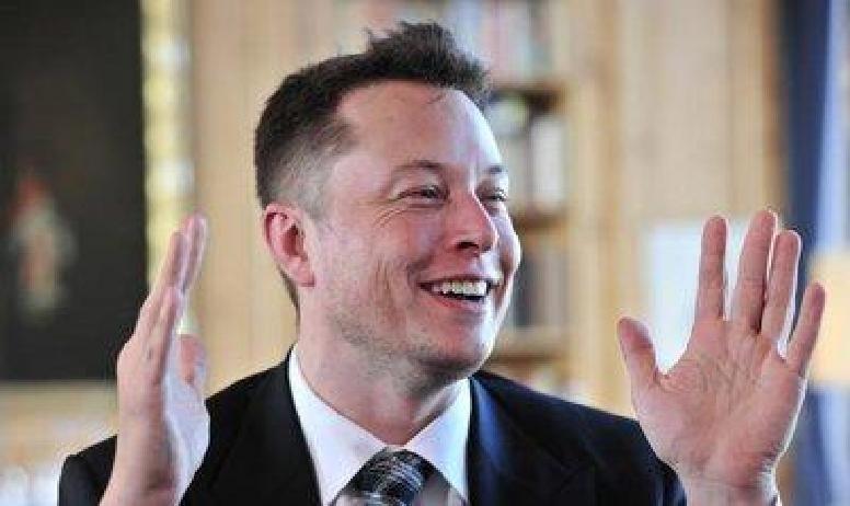世界首富马斯克公开吐槽美国治安，直言只求能安全逛街、放心购物的生活环境。这番平民