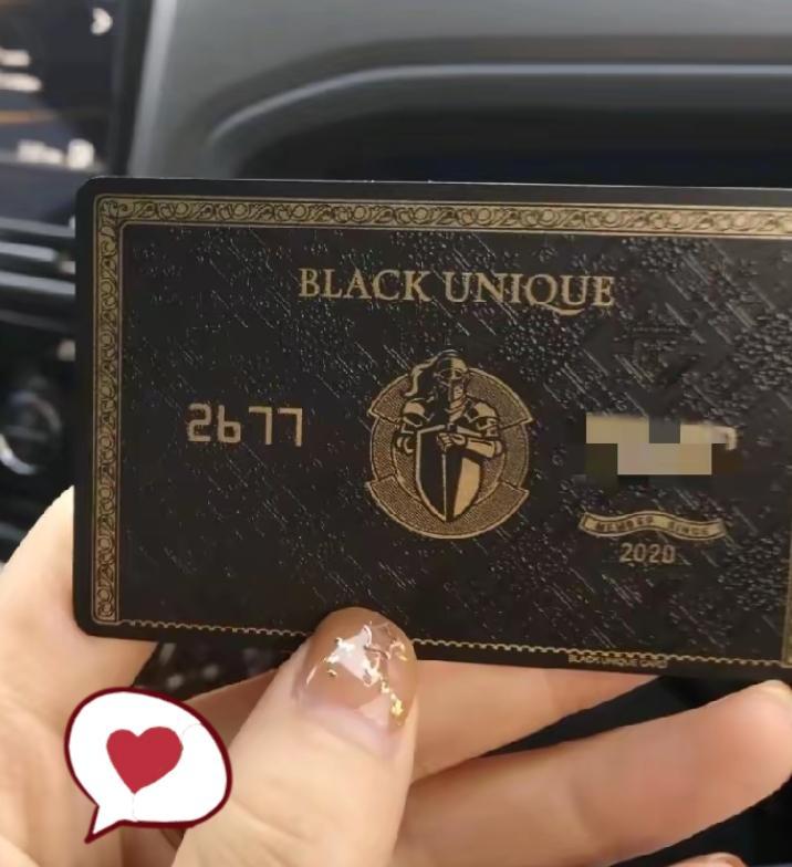 广州的四月天已经透着几分燥热，陈女士的心情此刻比这天气更让人窒息。趁着休息日给丈