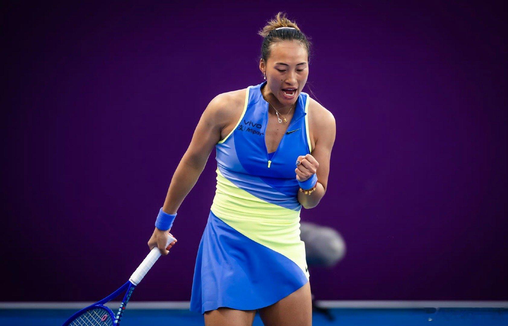 郑钦文1比2莱巴金娜郑钦文无缘多哈站八强莱巴金娜险胜郑钦文！WTA1000多哈站