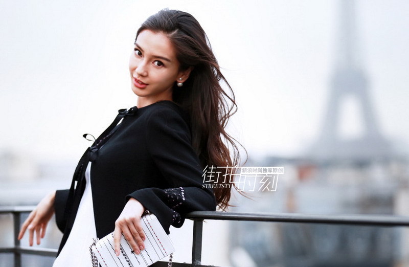 angelababy angelababy  “海很浪漫 你也不例外.” "𝒯