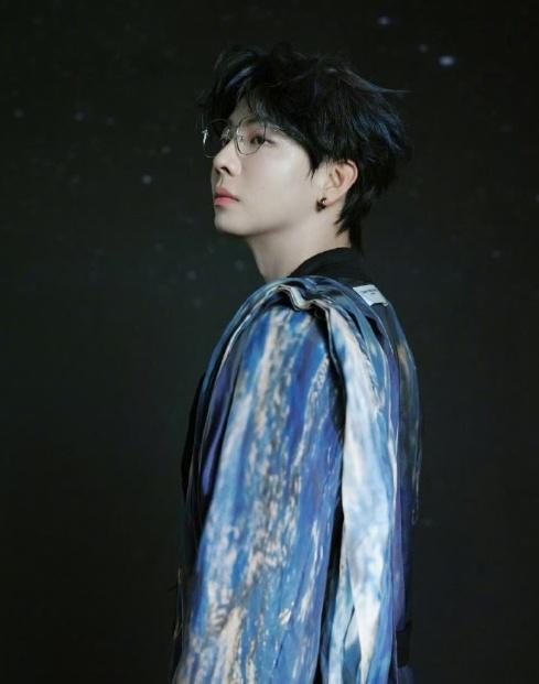 胡夏祝大家天官赐福百无禁忌 谁能拒绝胡夏版《红绝》+“天官赐福，百无禁忌”，这简