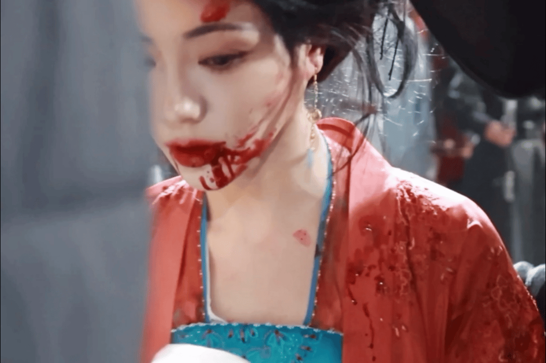 谢可寅《珠帘玉幕》剧中饰演崔十九前后反差感，胸怀大志做珠宝事业，一点点闯出自己一
