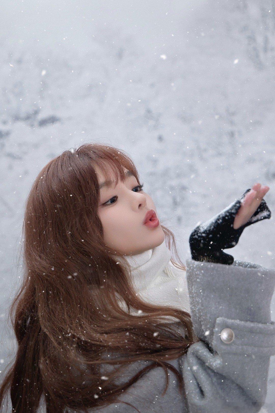 黄霄雲被工作室做局了 黄霄雲工作室喊话啦！本人更是下场互动，究竟是不是新歌预告啊