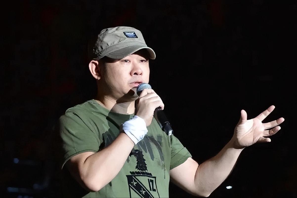 52岁刀郎未去现场领奖被嘲耍大牌，背后真相令人唏嘘！刀郎

在华语乐坛中，刀郎是