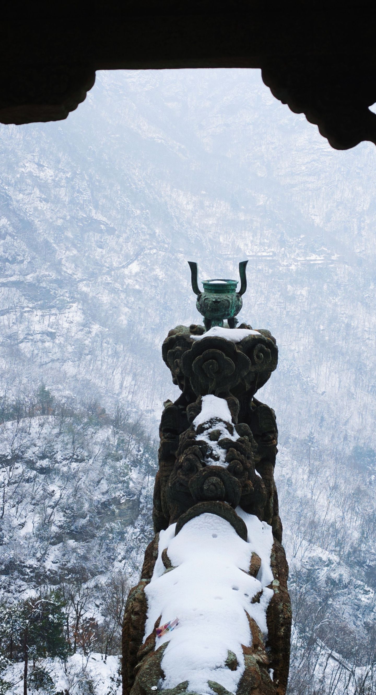 古人以命赴愿的虔诚，在此刻有了具象的模样！武当山