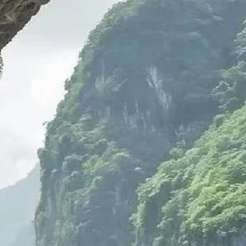 ‎每日一善 /‎阳光‎信用 没有不可治愈的伤痛，没有不能结束的沉沦你比你想象中要