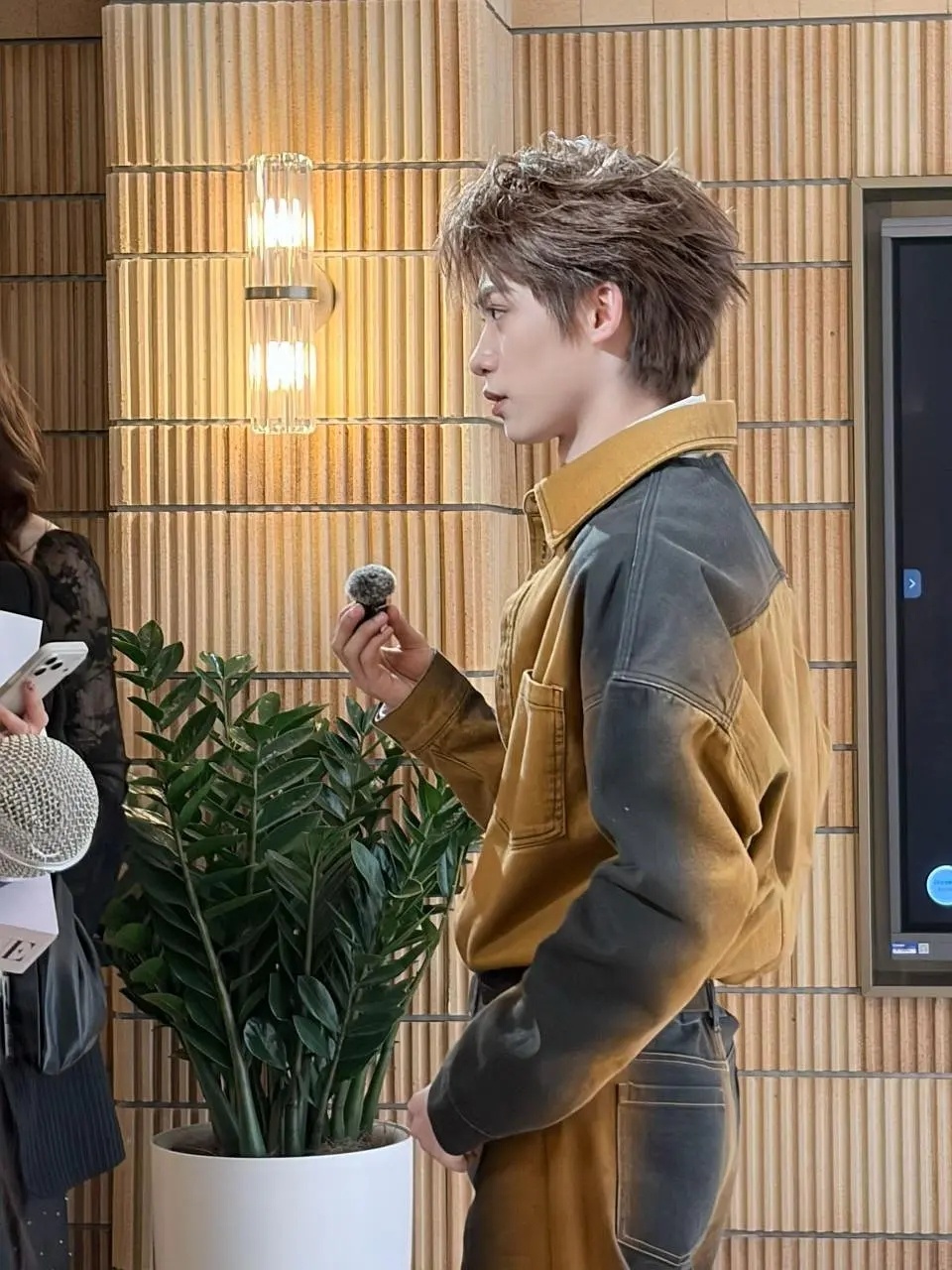 梓渝不想上班来VOGUE年会整点音乐不想上班来参加个VOGUE年会玩玩 