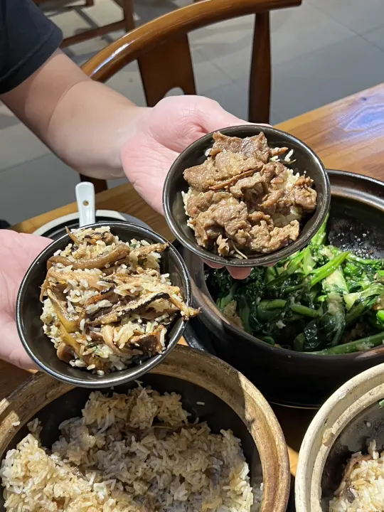 拜托！！这个煲仔饭它在江门没有对手！！