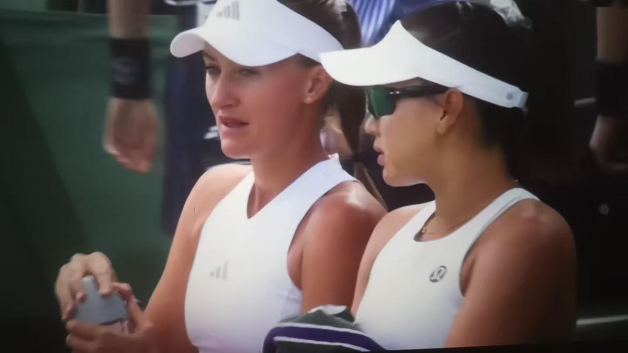 10月12日最新热点赛事

14:00左右  WTA1000武汉站女双第1轮
郭