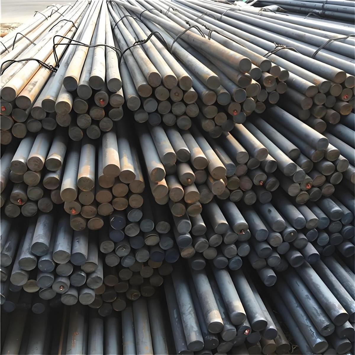 为什么都世界性钢过剩了，我国还要发展钢铁工业？

其实大家都被“过剩”这俩字忽悠