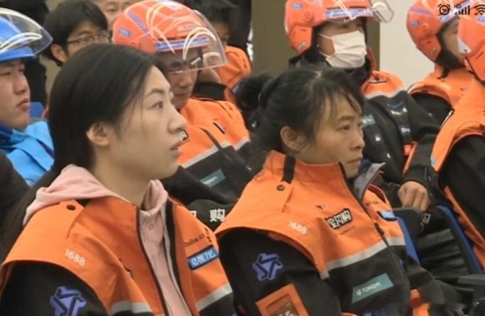 从娃娃到外卖小哥、从交警到环卫工人，从学校到社区等，从企业到社会，长兴交通安全宣