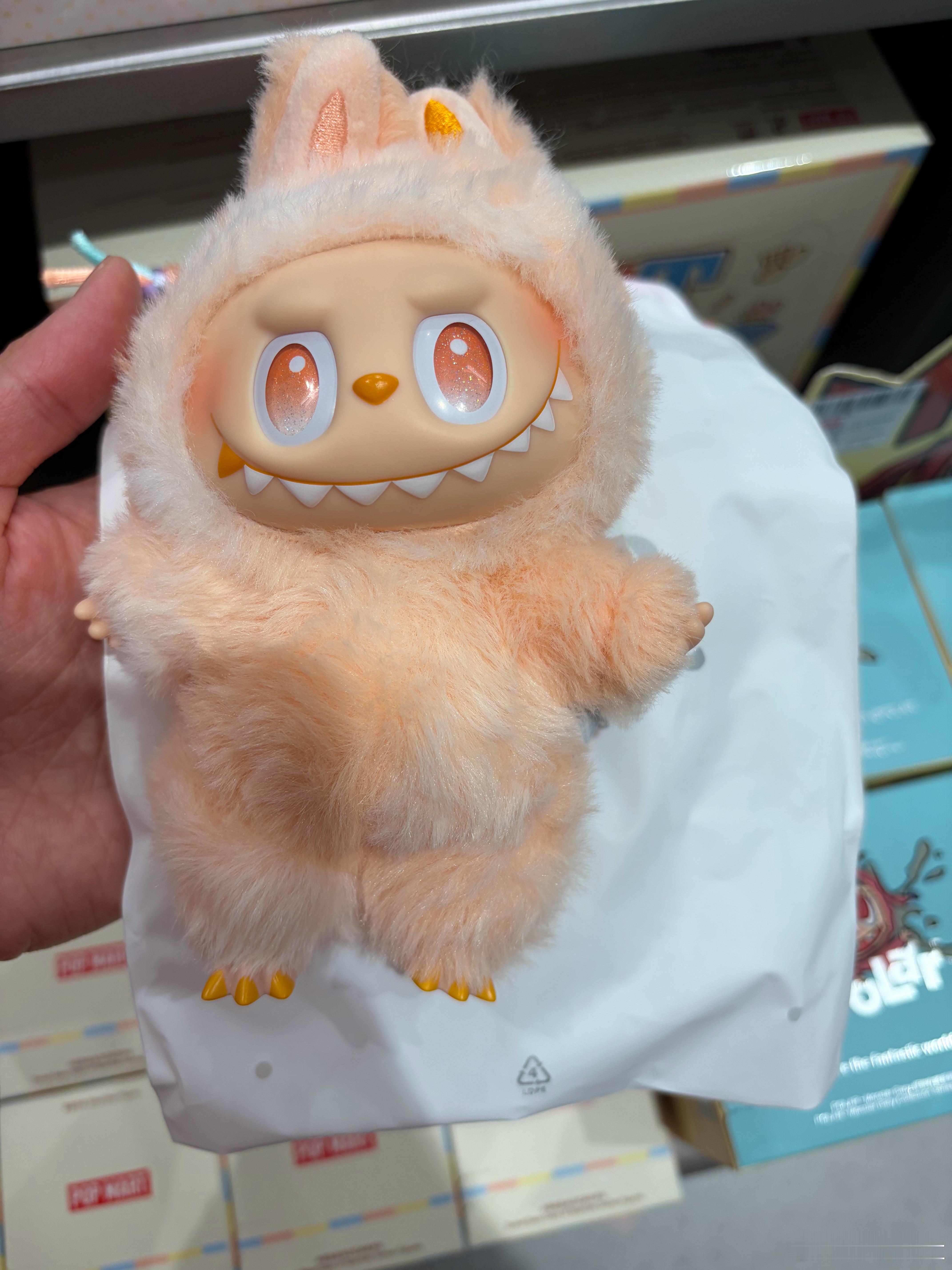 第一次体验拆盲盒，难以形容的激动，情绪价值 labubu