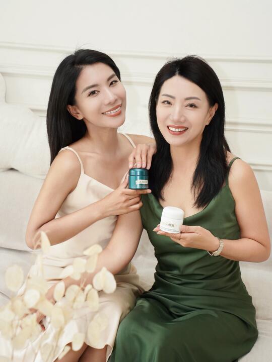 把岁月偷走的奇迹，都还给她