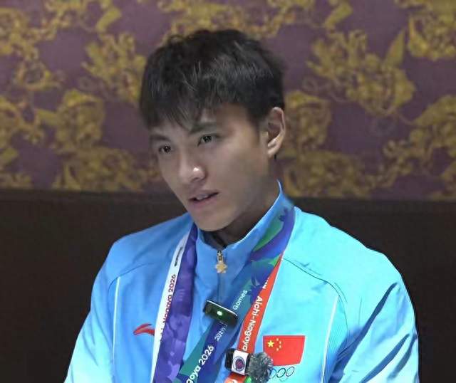 一年内两扑乌兹点球！李昊成对手“心理阴影”