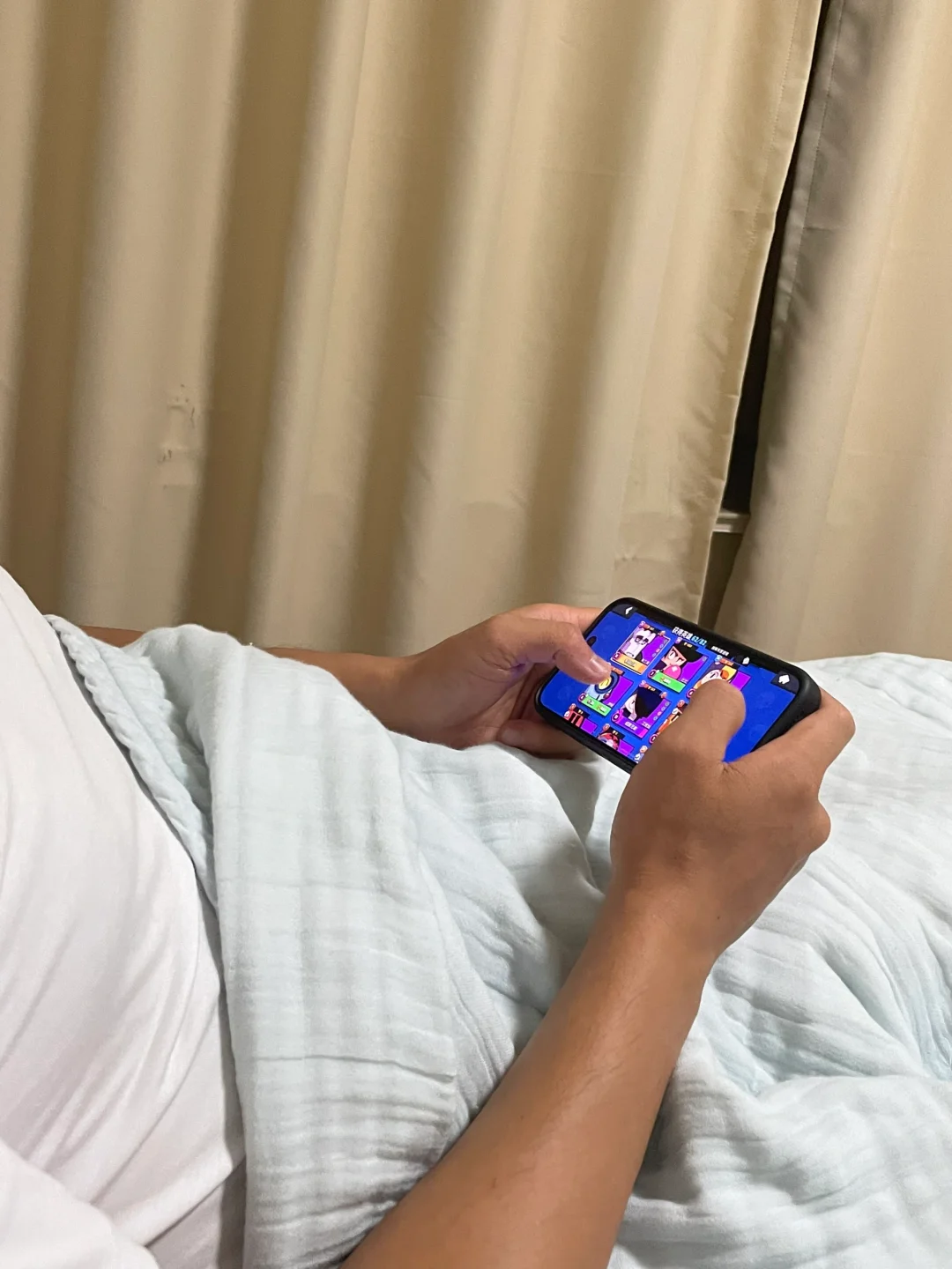 这个世界果然没有感同身受！我在吐他在玩！