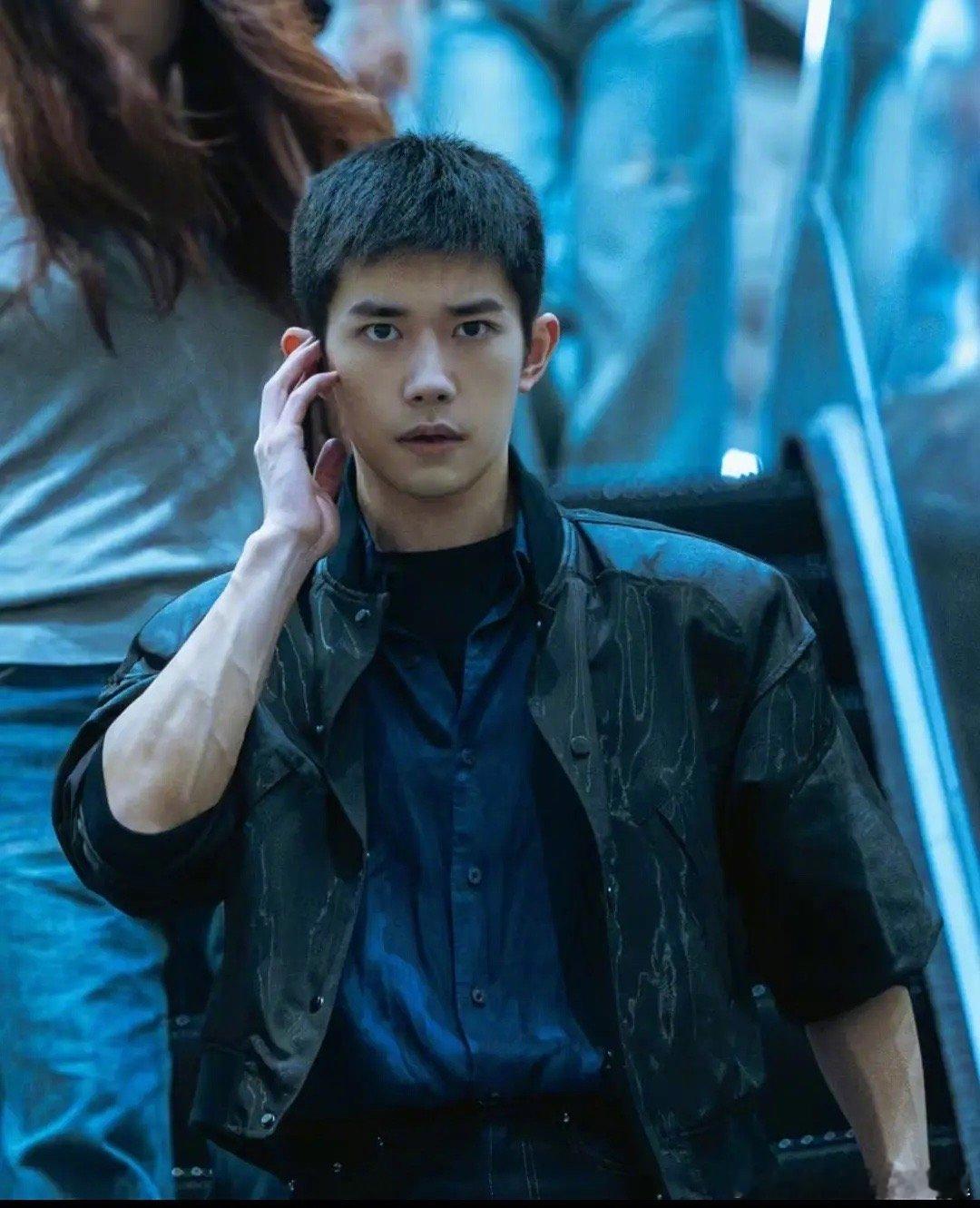 易烊千玺新发型，适合他吗？ 