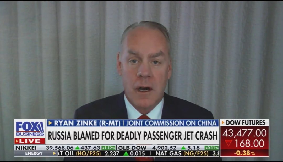 特朗普第一任期的内政部长，先共和党众议员瑞安·津克 (Ryan Zinke) 回