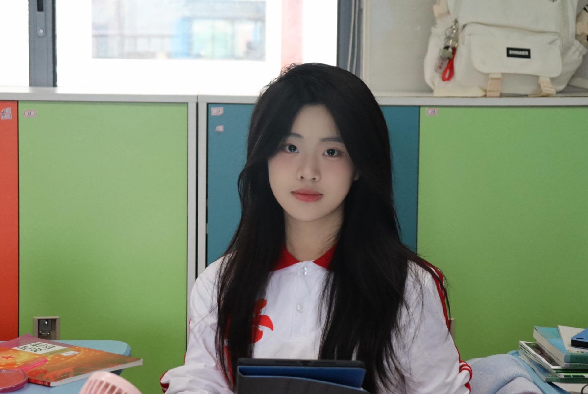 在我耳边温柔地哼