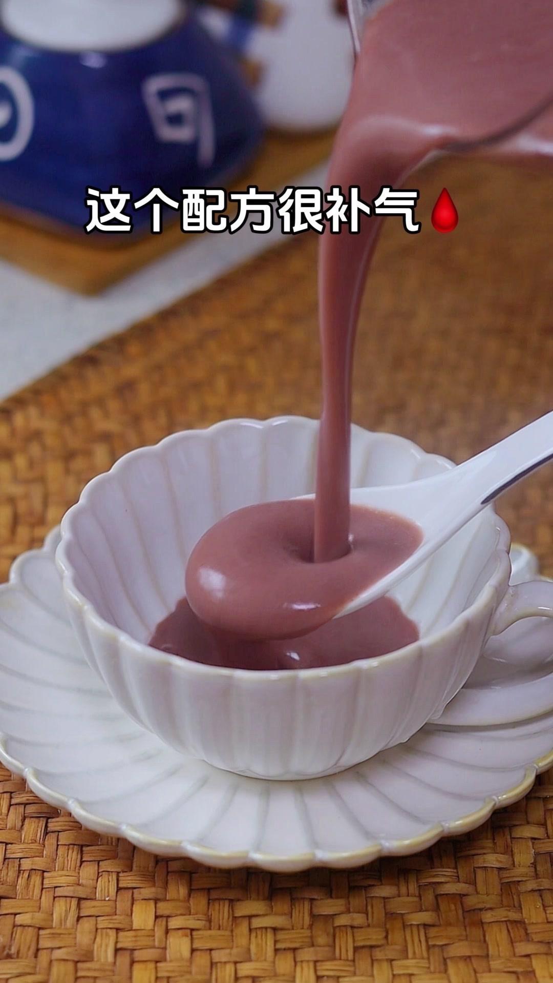 🤍这款补气血豆浆真的太懂熬夜党了！红豆+黑米+燕麦+花生+红枣，纯纯的天然食材